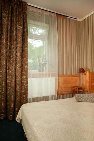 Отели типа «постель и завтрак» Sleep in BnB Вильнюс Двухместный номер с 1 кроватью и собственной ванной комнатой-4