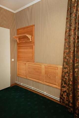 Отели типа «постель и завтрак» Sleep in BnB Вильнюс Двухместный номер с 1 кроватью и собственной ванной комнатой-11